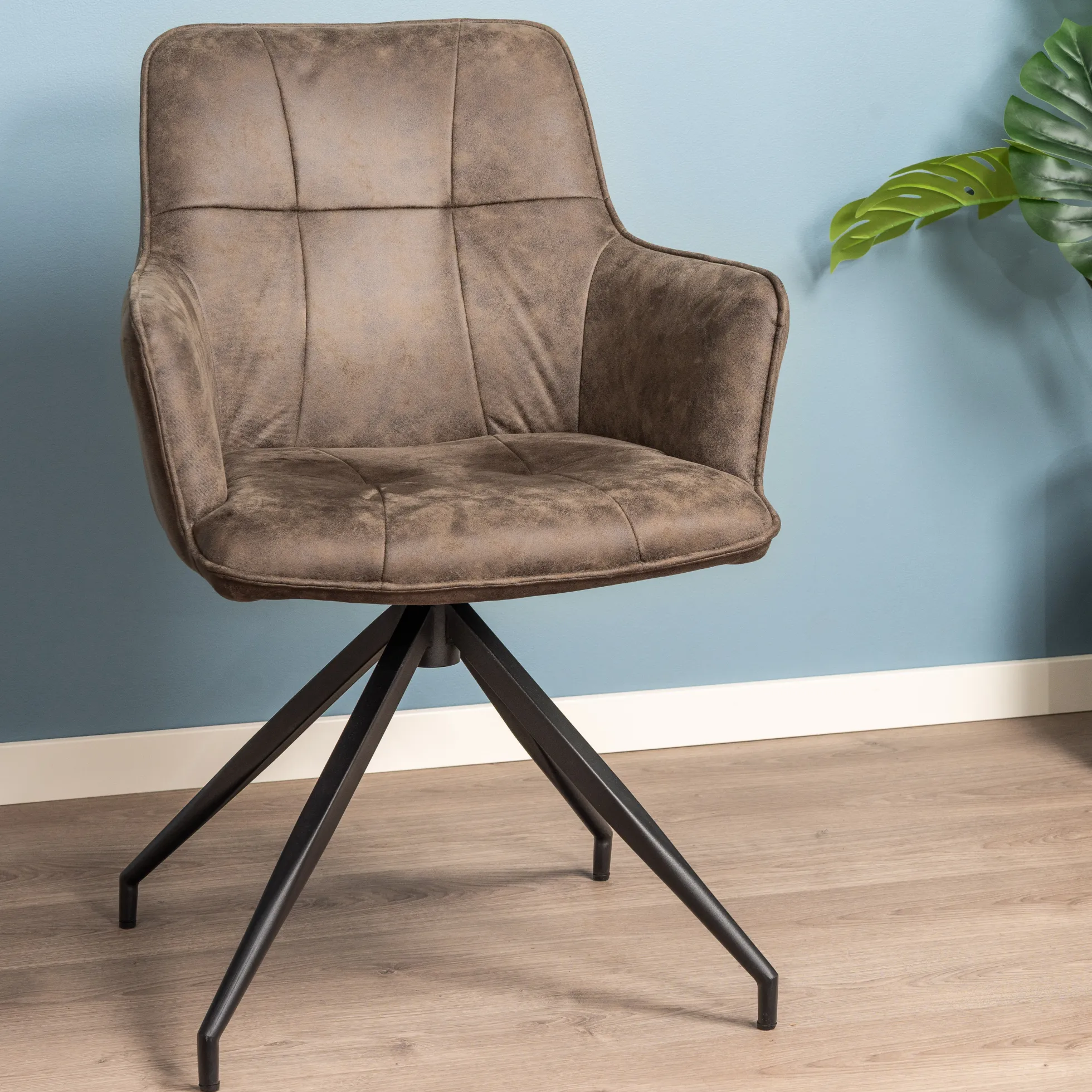 Elina med drejefunktion suede brun